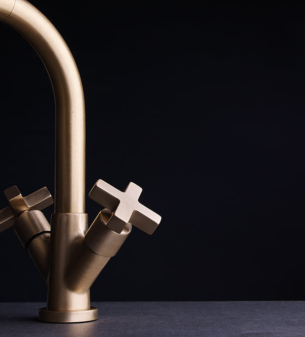 レア❗早い者勝ち❗イタリア製✨NICOLAZZIスワロフスキーキッチン混合水栓 イタリア製 高級水栓金具 壁付け水栓 単水栓 蛇口 2546 【受注